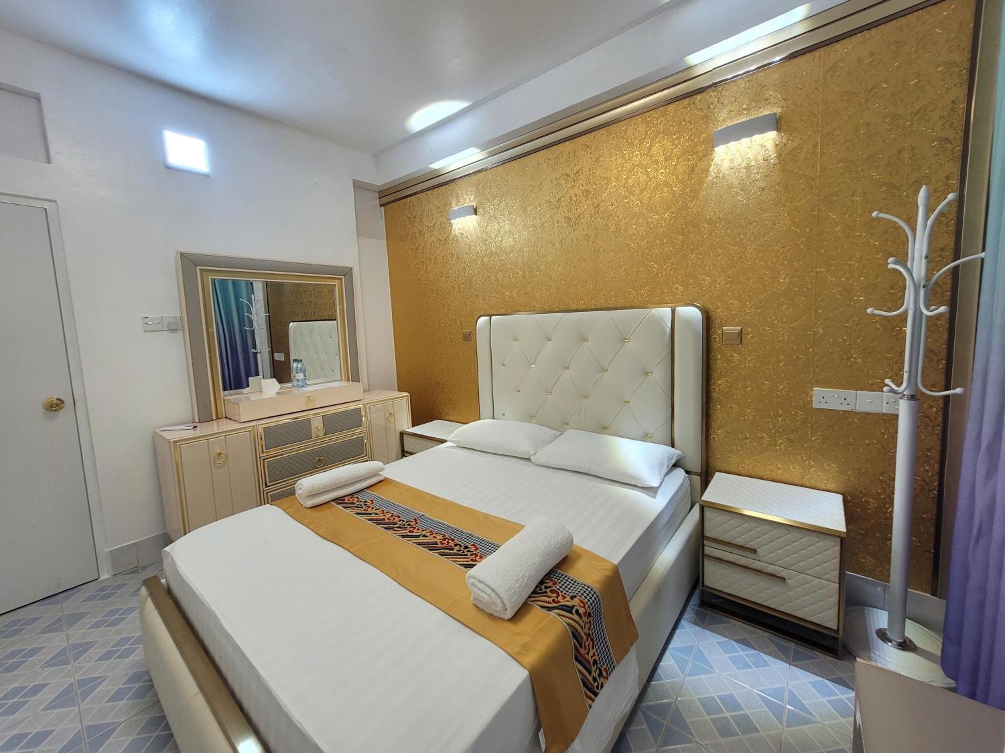 Ontrack Travel Apartamento Malé Exterior foto
